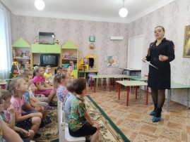 Беседа с капитаном внутренней службы правового направления МО МВД России «Щигровский» Куценко Юлия Юрьевна Беседа с капитаном внутренней службы правового направления МО МВД России «Щигровский» Куценко Юлия Юрьевна.
